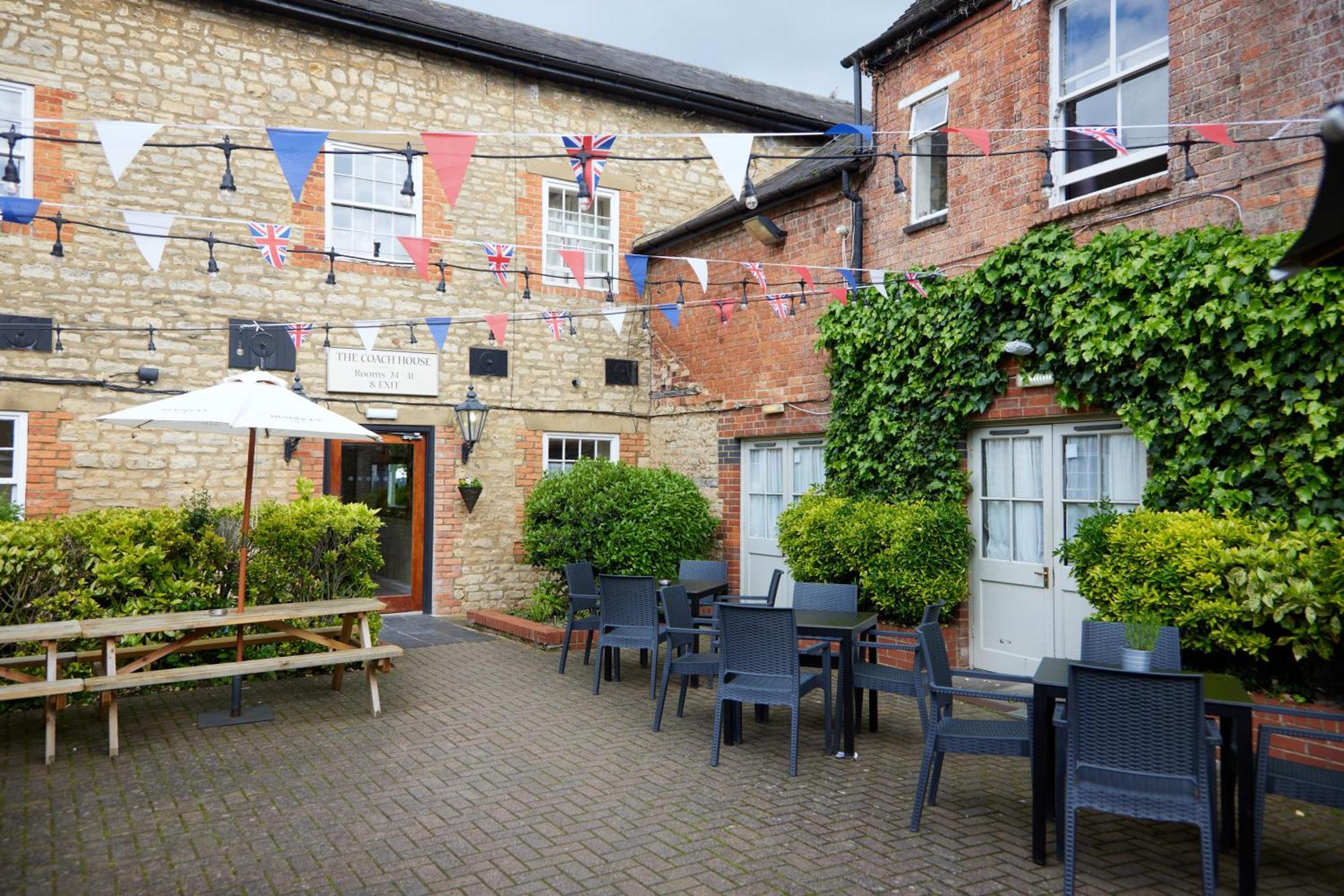 Cock Hotel By Greene King Inns Stony Stratford Zewnętrze zdjęcie