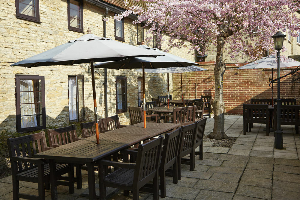 Cock Hotel By Greene King Inns Stony Stratford Zewnętrze zdjęcie